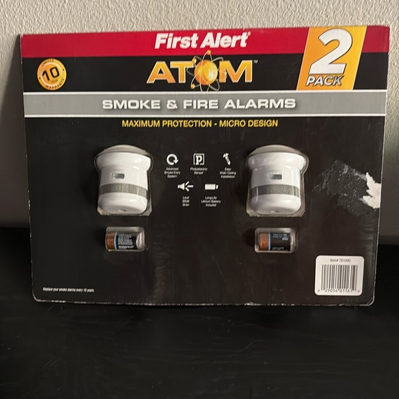 New!  First Alert  ATOM 2-Pack Battery-Operated Smoke &  Fire Alarms - Picture 1 of 6